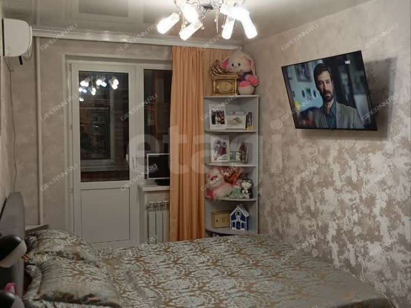 трёхкомнатная квартира на улице Героя Советского Союза Усилова дом 3