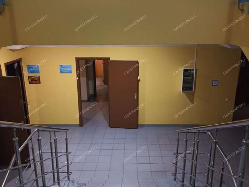 здание под недвижимость для отдыха, развлечений на улице Юлиуса Фучика