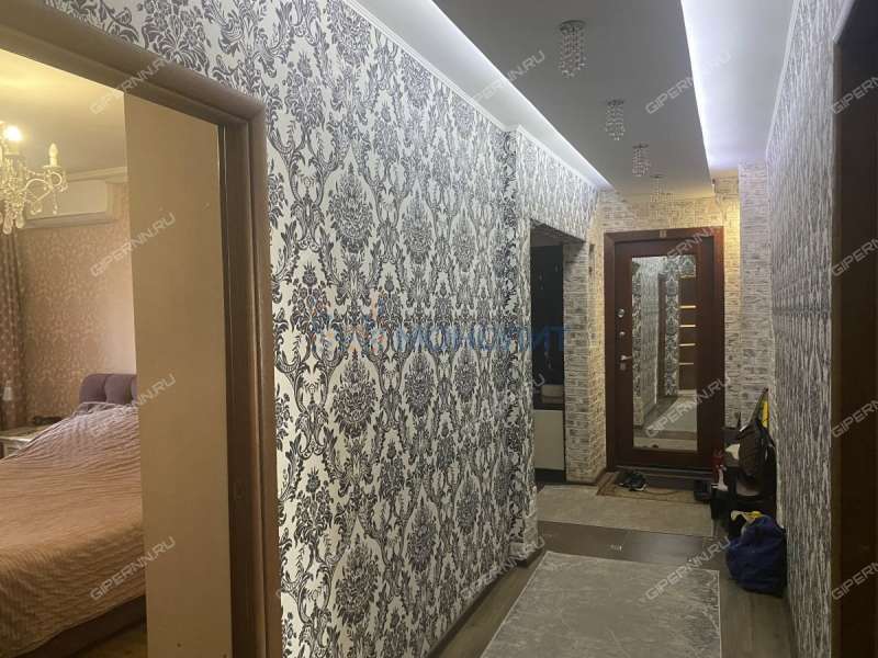 четырёхкомнатная квартира на улице Генерала Зимина дом 20