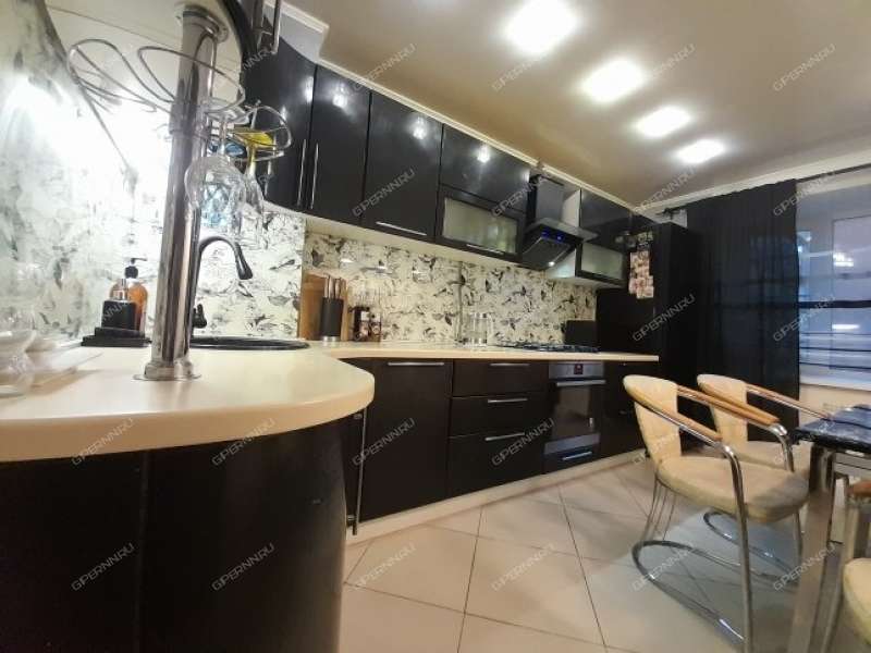 трёхкомнатная квартира на улице Максима Горького дом 152