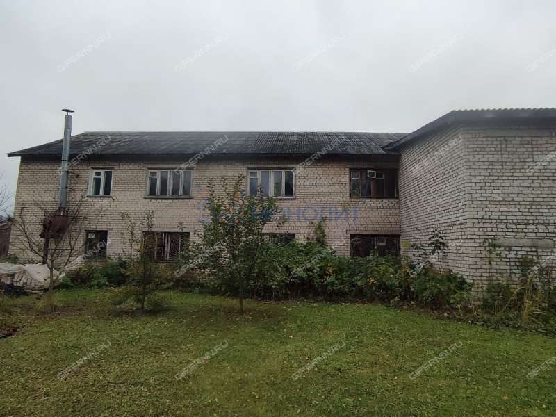 здание под офис, производственную площадь на Школьной улице село Смольки