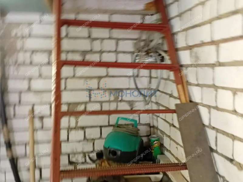 гараж на улице Сутырина
