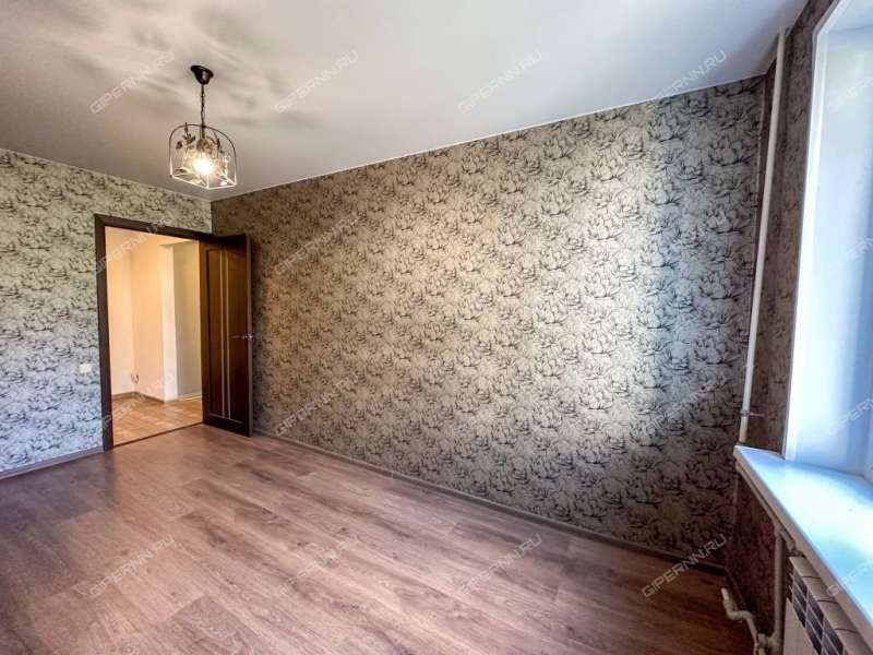 трёхкомнатная квартира на улице Юлиуса Фучика дом 39