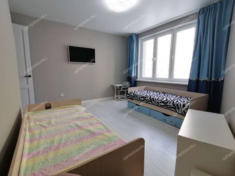 трёхкомнатная квартира на улице Маршала Баграмяна дом 3