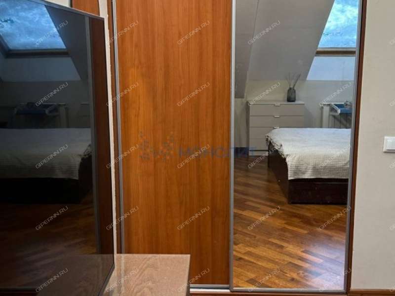 четырёхкомнатная квартира на улице Белинского дом 62