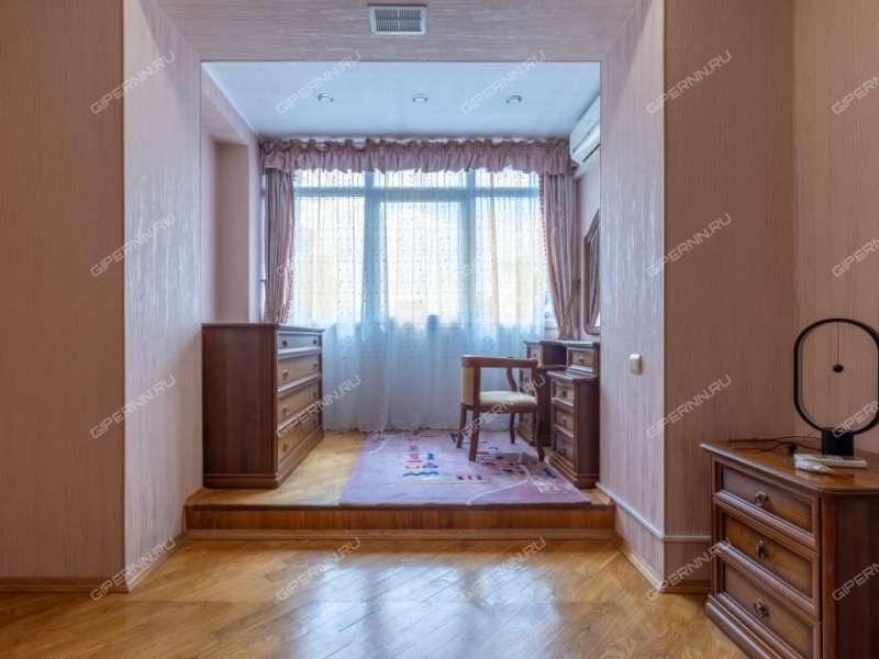 четырёхкомнатная квартира на Трудовой улице дом 8