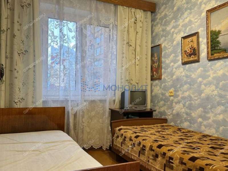 трёхкомнатная квартира в 6-м микрорайоне дом 11