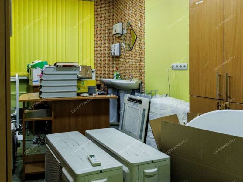 помещение под недвижимость под медицинские учреждения, недвижимость под салоны красоты на улице Героя Юрия Смирнова