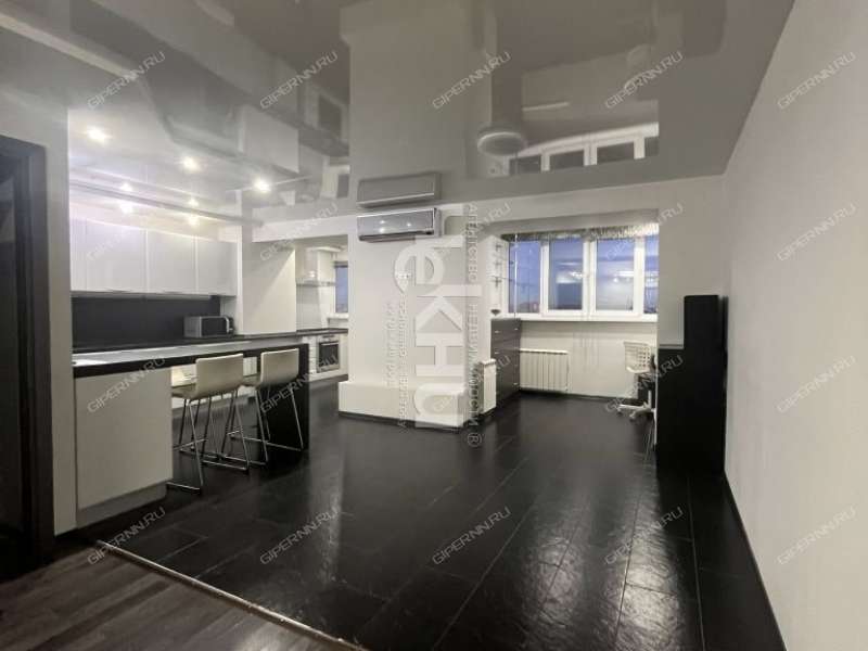 пятикомнатная квартира на улице Красных Зорь дом 22