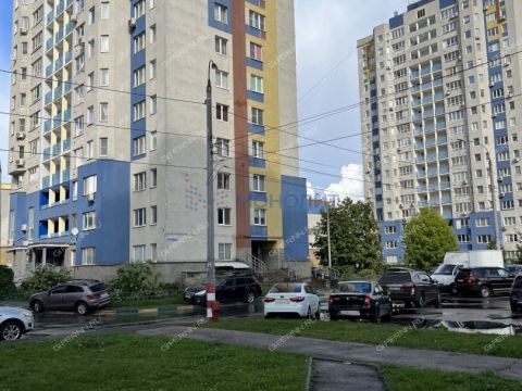 3-komnatnaya-prosp-molodezhnyy-d-33 фото