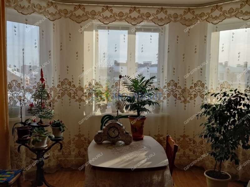 двухкомнатная квартира на улице Верхнепечёрская дом 13 к1