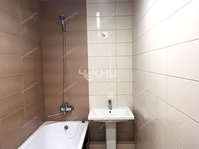 двухкомнатная квартира на проспекте Героев Донбасса дом 12