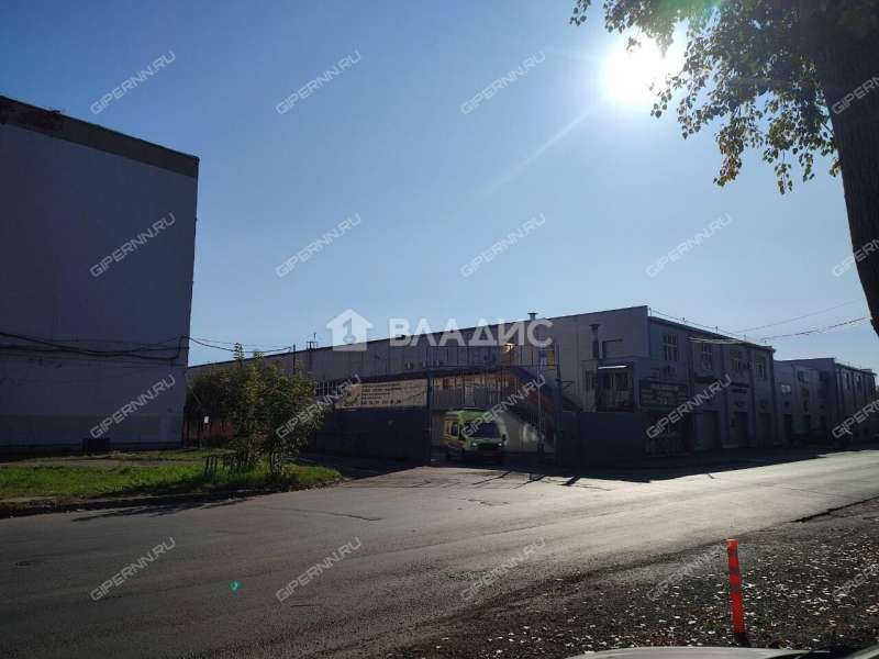 помещение под торговую площадь на шоссе Жиркомбината