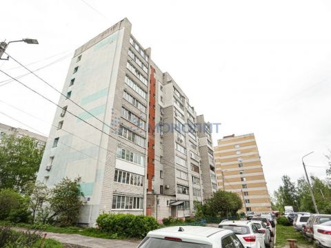 3-komnatnaya-ul-vyatskaya-d-3 фото