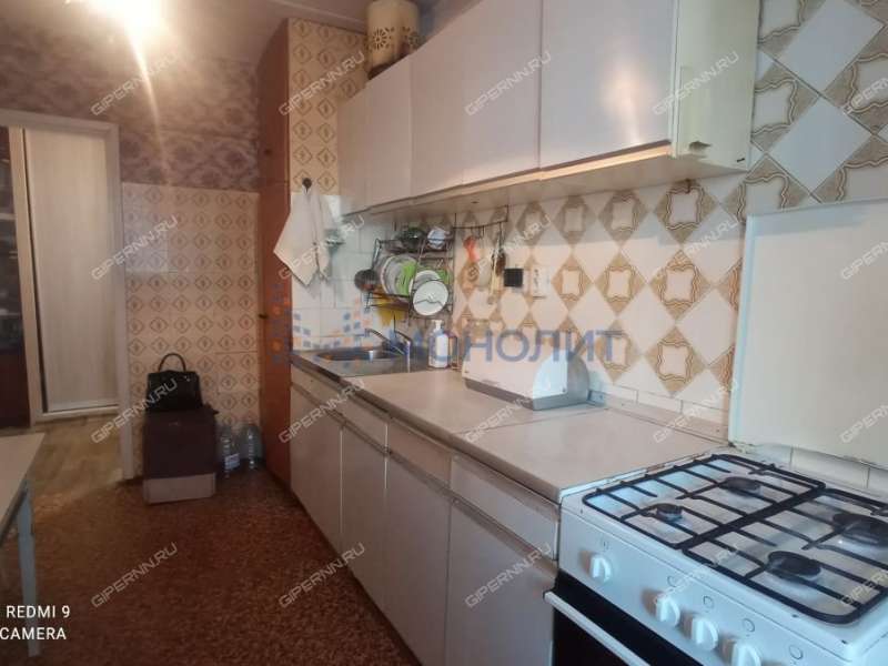 четырёхкомнатная квартира на улице Адмирала Макарова дом 8 к1