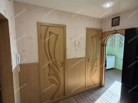 4-komnatnaya-ul-kosmicheskaya-d-53 фото