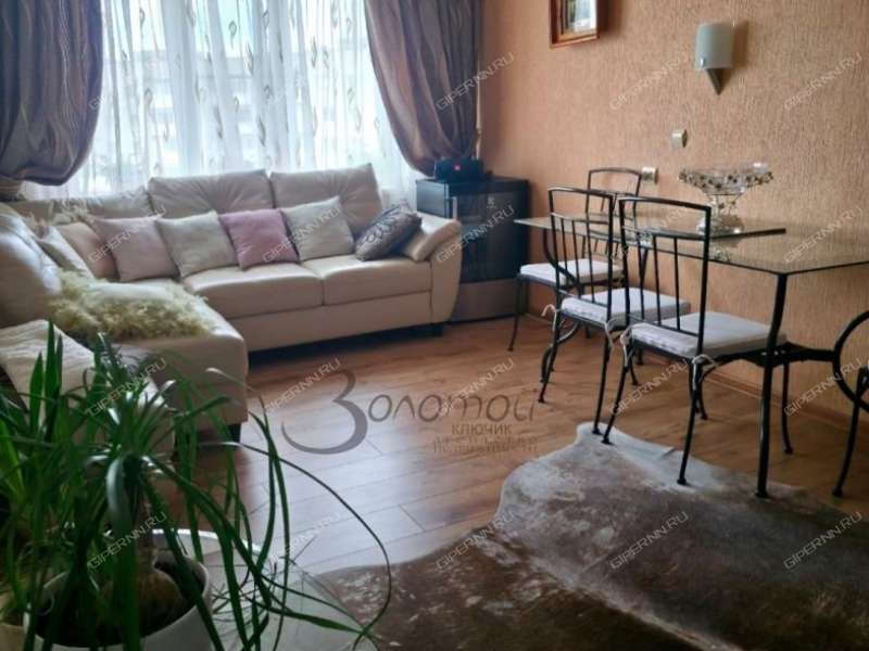 четырёхкомнатная квартира на улице Ситнова дом 8б город Дзержинск