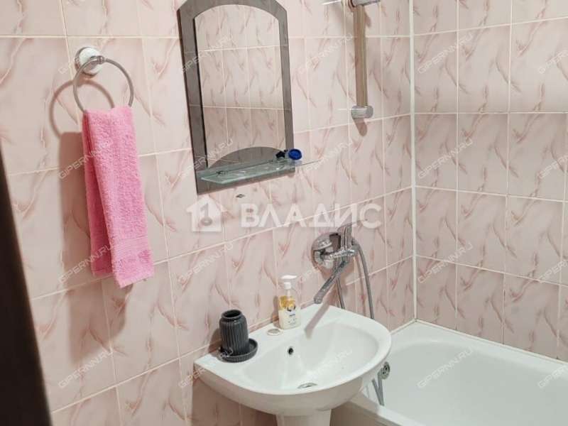 однокомнатная квартира на улице Пермякова дом 42