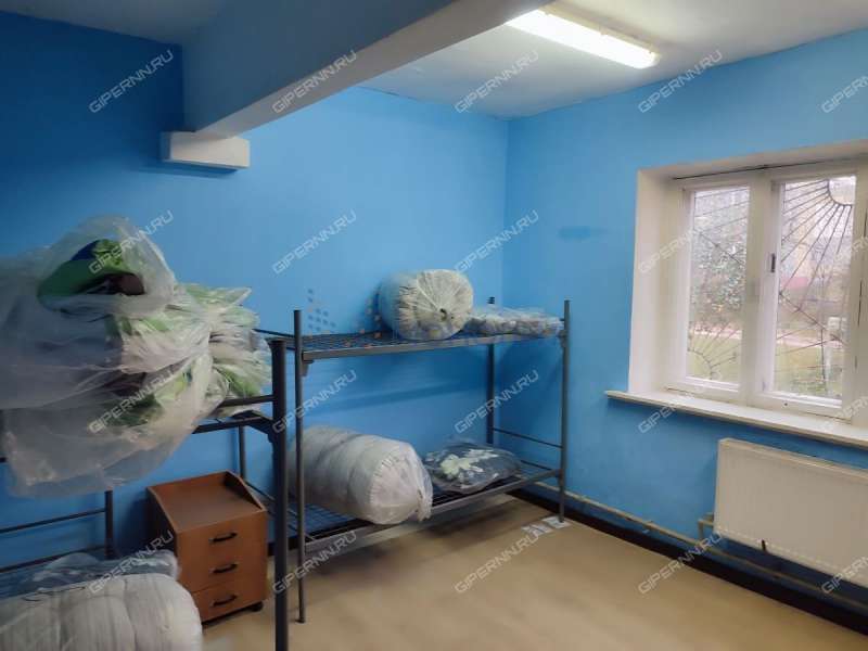 здание под офис, производственную площадь на Школьной улице село Смольки