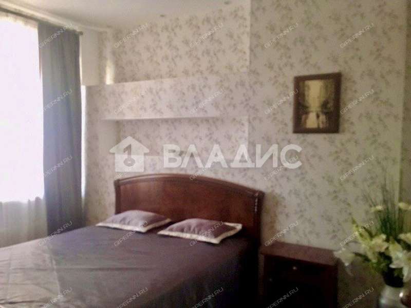 трёхкомнатная квартира на улице Маслякова дом 12А