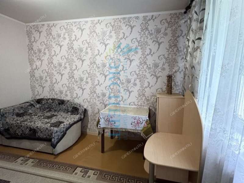 трёхкомнатная квартира на улице Маршала Малиновского дом 10