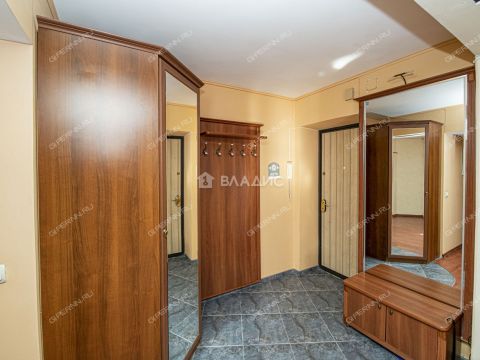 3-komnatnaya-ul-rodionova-d-193 фото