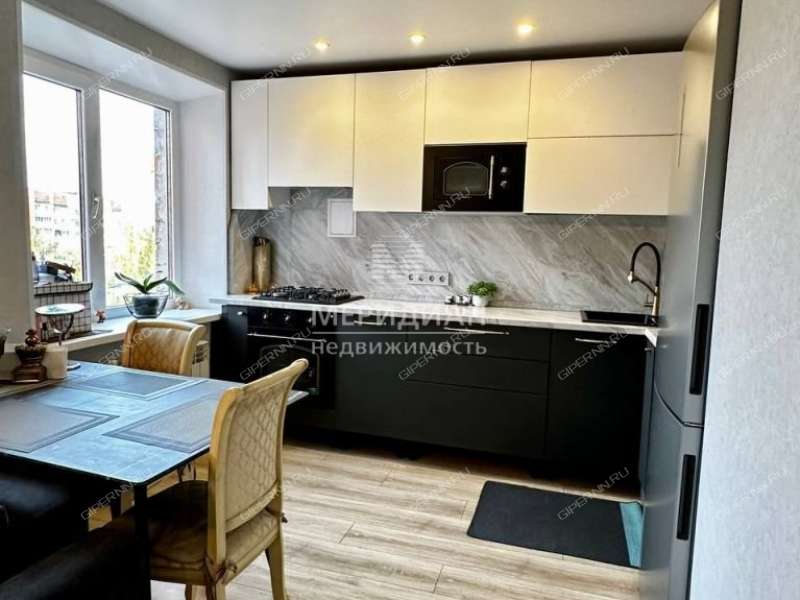 трёхкомнатная квартира на улице Максима Горького дом 144