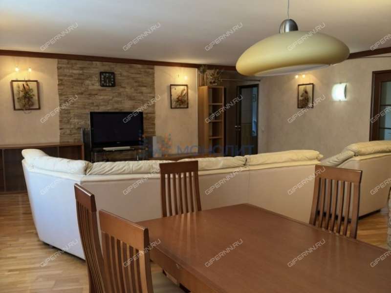 трёхкомнатная квартира на улице Невзоровых дом 47