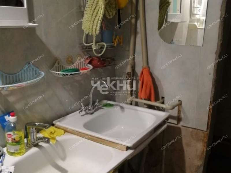 комната в доме 5 на улице Подводников
