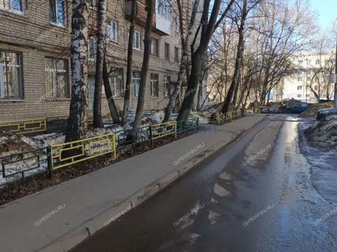 2-komnatnaya-ul-melnikova-pecherskogo-d-8 фото