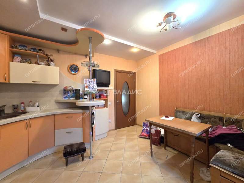 трёхкомнатная квартира на улице Нижне-Печерская дом 2