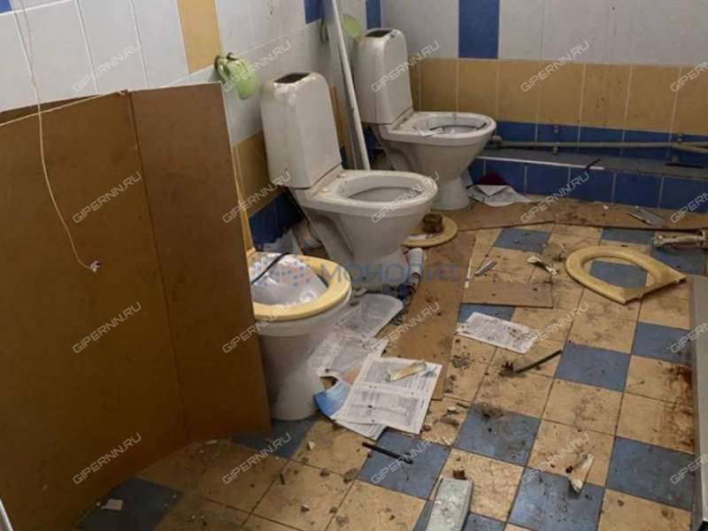 здание под недвижимость под образовательные учреждения на улице Мира село Арапово