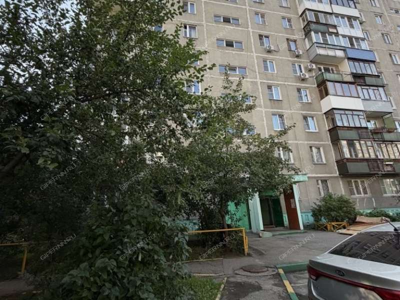трёхкомнатная квартира на улице Политбойцов дом 2А