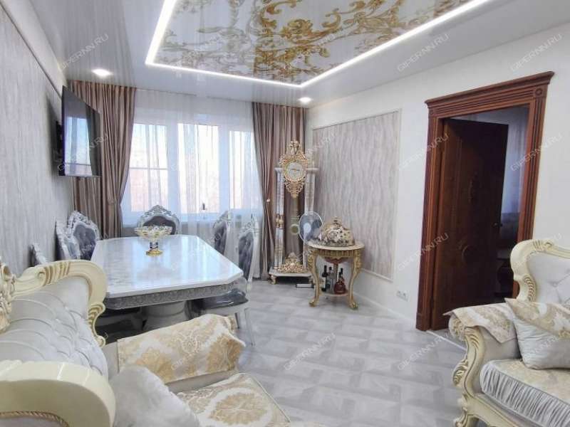 трёхкомнатная квартира на Мончегорской улице дом 30