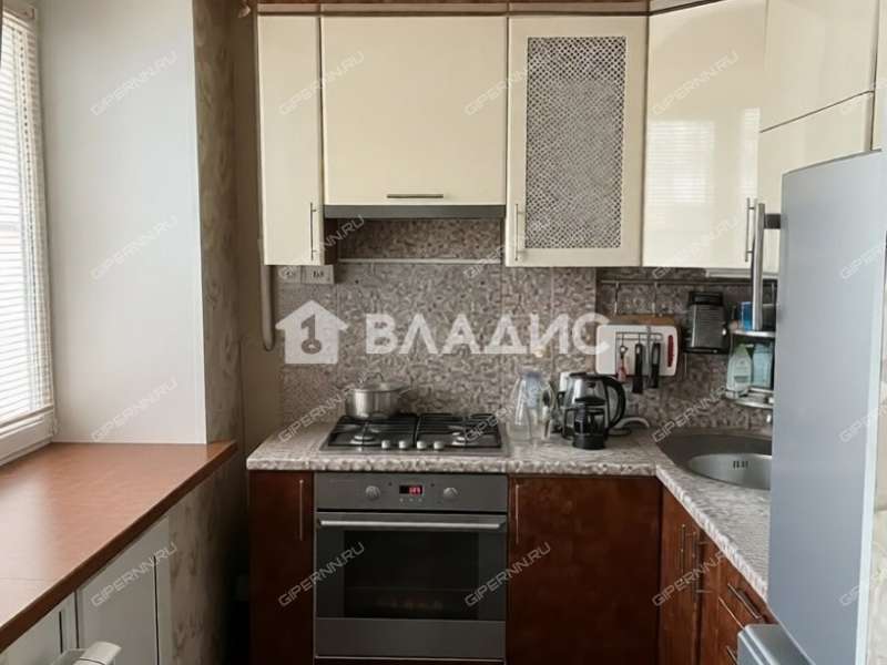 трёхкомнатная квартира на Первомайской улице дом 14 город Бор