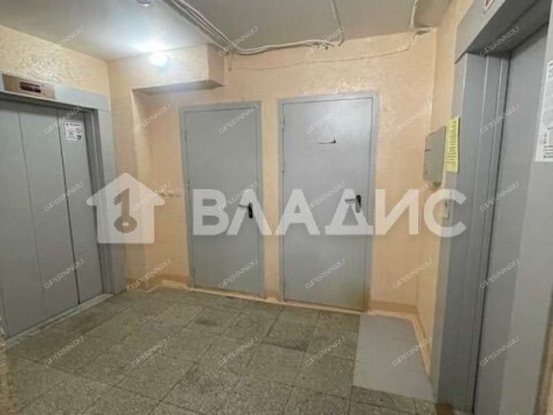 трёхкомнатная квартира на проспекте Ильича дом 39 к2