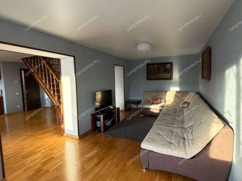 четырёхкомнатная квартира на Артельной улице дом 13 к1