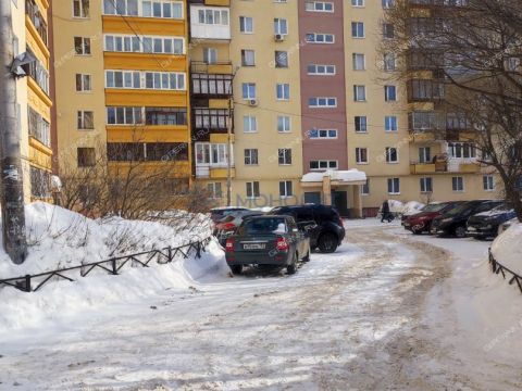 3-komnatnaya-ul-molitovskaya-d-2 фото