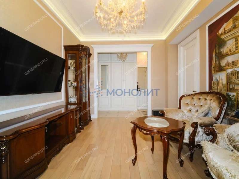 трёхкомнатная квартира на Большой Покровской улице дом 30а