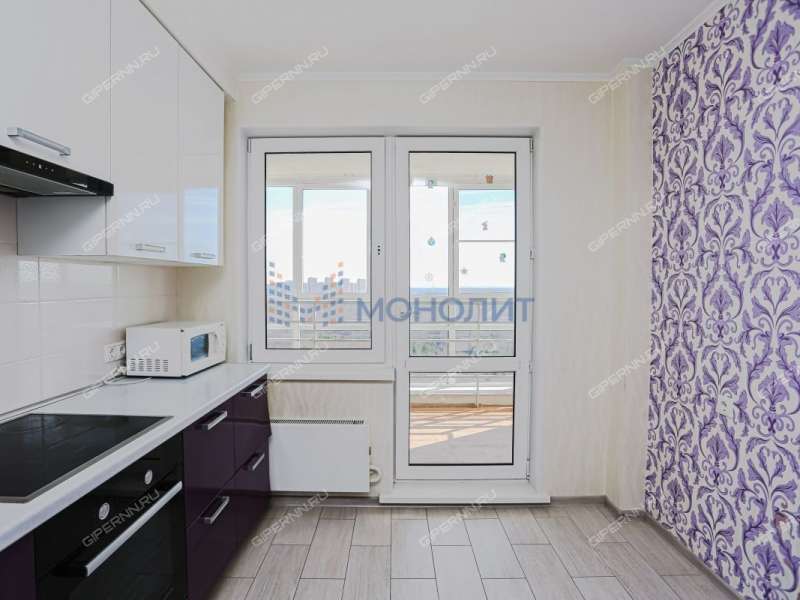 трёхкомнатная квартира на улице Академика Сахарова дом 105