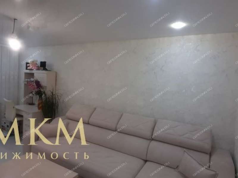 трёхкомнатная квартира на Дворовой улице дом 36