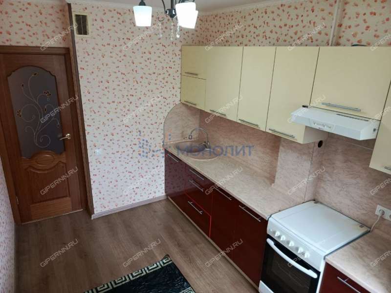 трёхкомнатная квартира на улице Карла Маркса дом 14