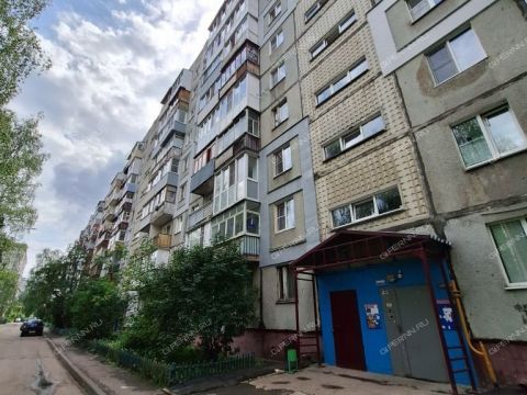 2-komnatnaya-ul-strokina-d-12 фото