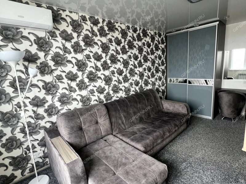 однокомнатная квартира на Бурнаковской улице дом 65